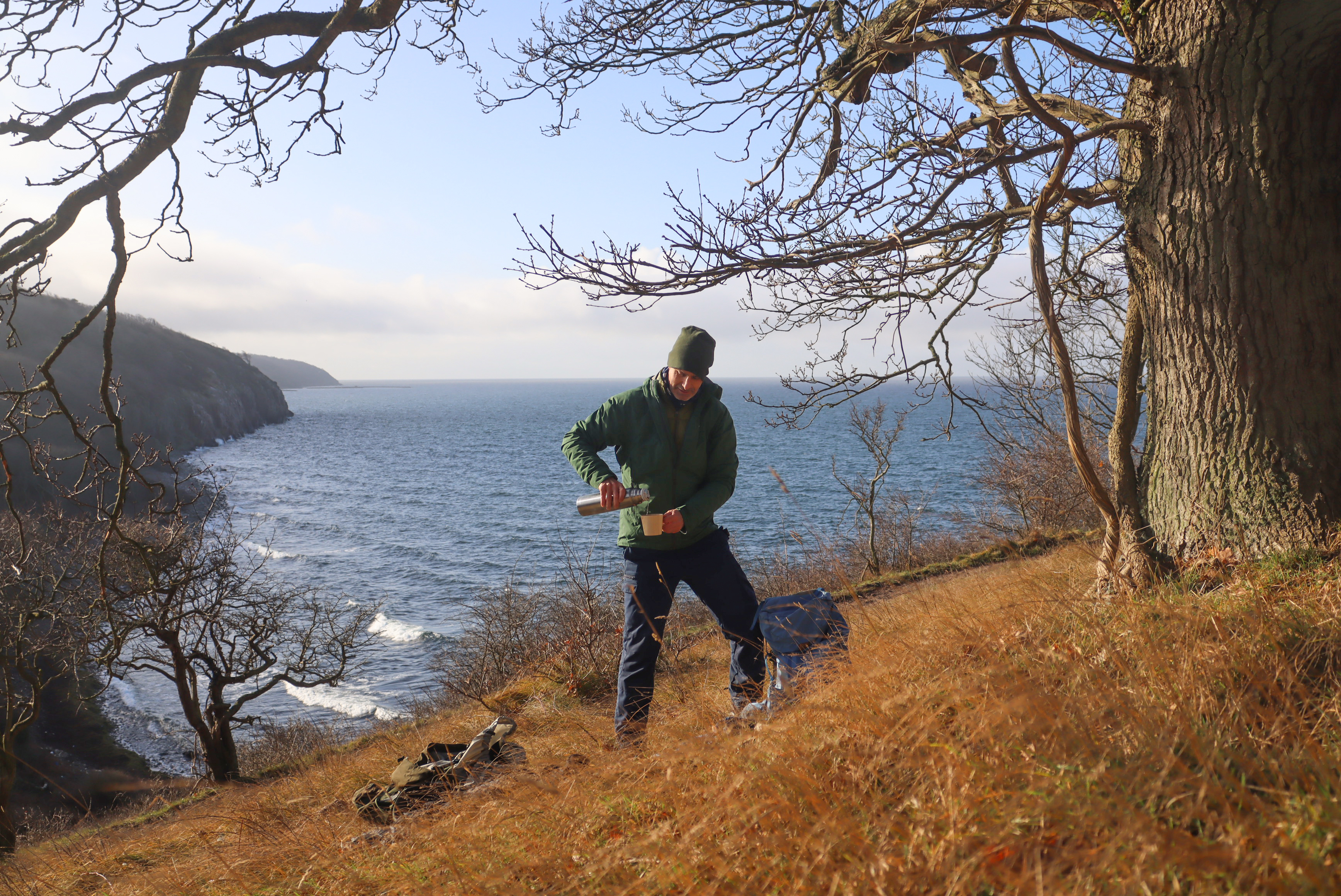 Kaffepause med udsigt over kysten på Nordbornholm